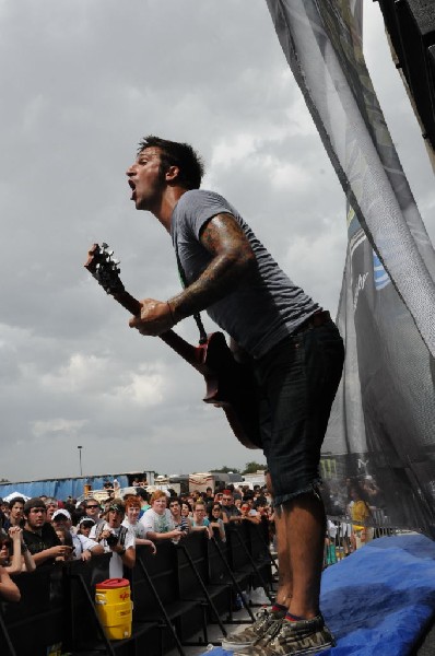 Every Time I Die on the Highway 1 Stage, Warped Tour, Verizon Wireless Amph