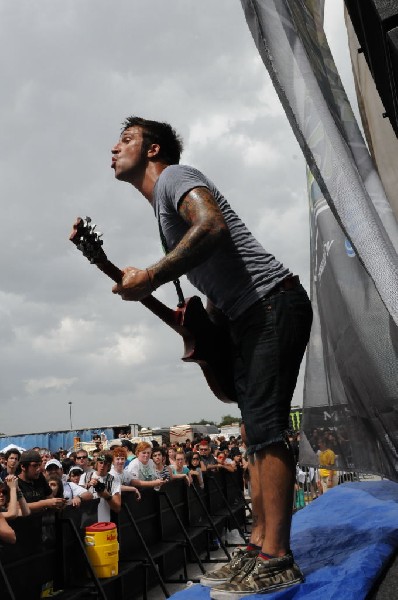 Every Time I Die on the Highway 1 Stage, Warped Tour, Verizon Wireless Amph