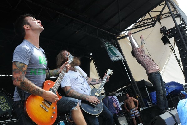Every Time I Die on the Highway 1 Stage, Warped Tour, Verizon Wireless Amph
