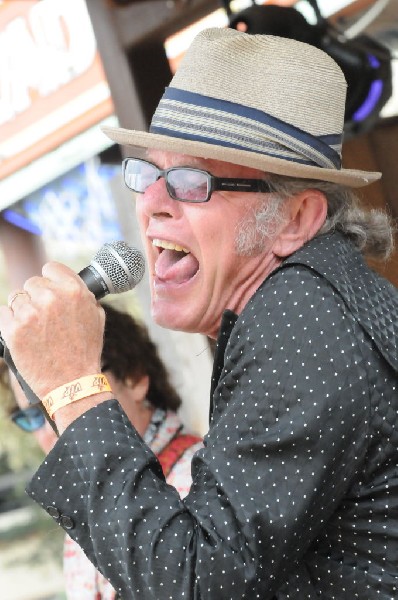 Mike Claxton  of the Sherwoods