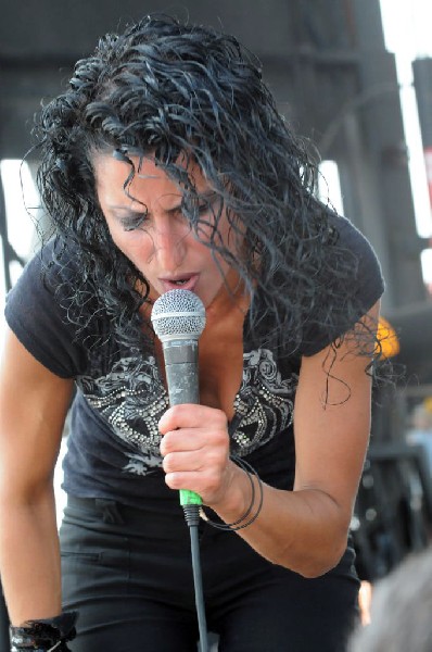 Gina Cutillo on the Kevin Says Stage, Warped Tour, Verizon Wireless Amphith