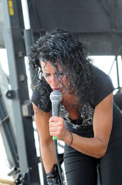 Gina Cutillo on the Kevin Says Stage, Warped Tour, Verizon Wireless Amphith