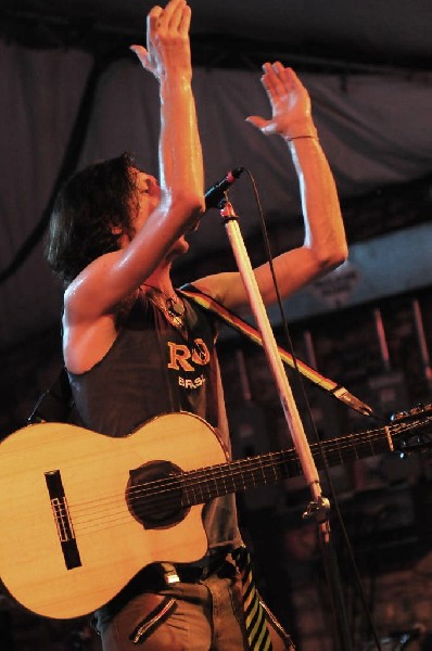 Gogol Bordello at Stubb's BarBQ, Austin, Texas April 14, 2011 - photo by Je