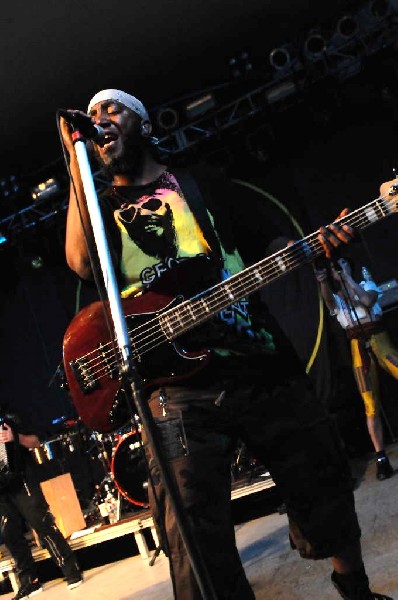 Gogol Bordello at Stubb's BarBQ, Austin, Texas April 14, 2011 - photo by Je