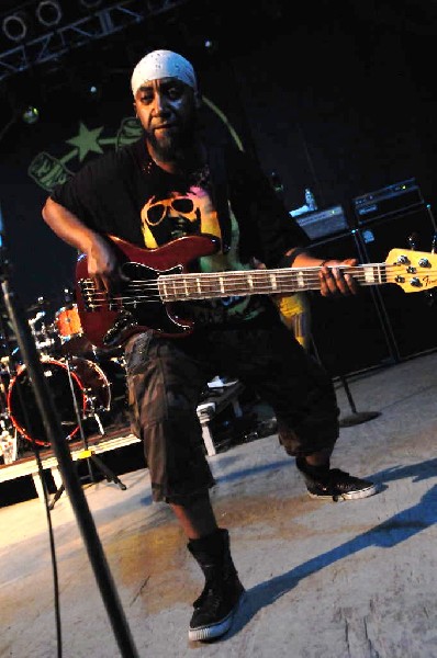 Gogol Bordello at Stubb's BarBQ, Austin, Texas April 14, 2011 - photo by Je