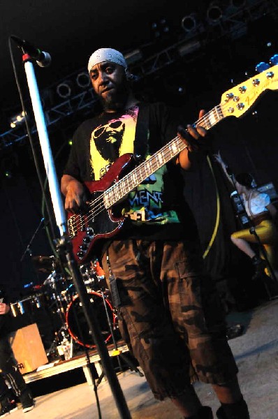 Gogol Bordello at Stubb's BarBQ, Austin, Texas April 14, 2011 - photo by Je