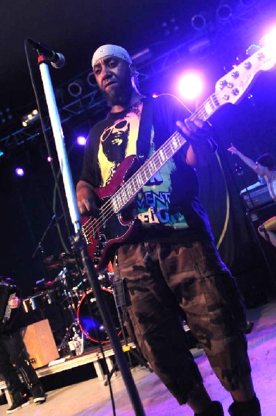 Gogol Bordello at Stubb's BarBQ, Austin, Texas April 14, 2011 - photo by Je