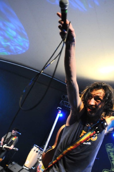 Gogol Bordello at Stubb's BarBQ, Austin, Texas April 14, 2011 - photo by Je