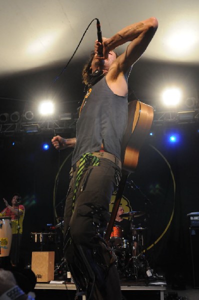 Gogol Bordello at Stubb's BarBQ, Austin, Texas April 14, 2011 - photo by Je