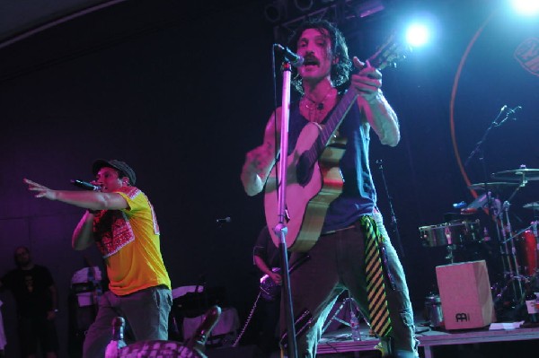 Gogol Bordello at Stubb's BarBQ, Austin, Texas April 14, 2011 - photo by Je