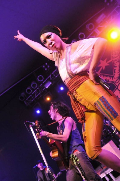 Gogol Bordello at Stubb's BarBQ, Austin, Texas April 14, 2011 - photo by Je