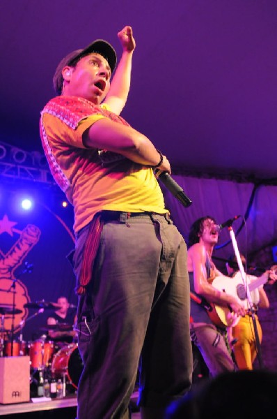 Gogol Bordello at Stubb's BarBQ, Austin, Texas April 14, 2011 - photo by Je