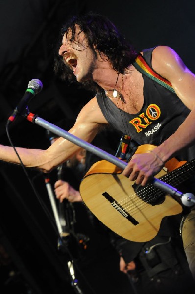Gogol Bordello at Stubb's BarBQ, Austin, Texas April 14, 2011 - photo by Je