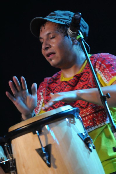 Gogol Bordello at Stubb's BarBQ, Austin, Texas April 14, 2011 - photo by Je