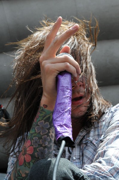 Greeley Estates on the Hurley Stage, Warped Tour, Verizon Wireless Amphithe