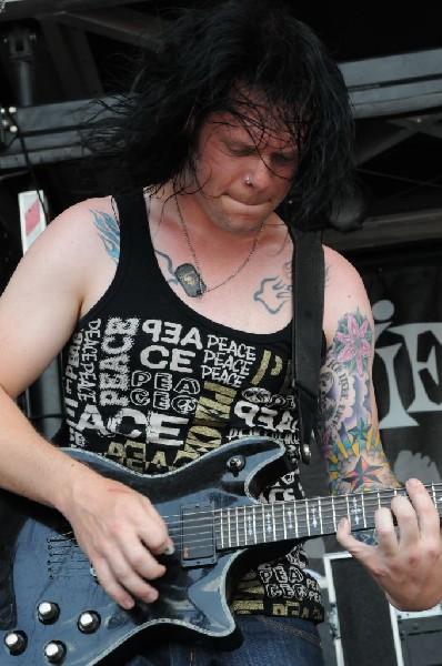 Greeley Estates on the Hurley Stage, Warped Tour, Verizon Wireless Amphithe