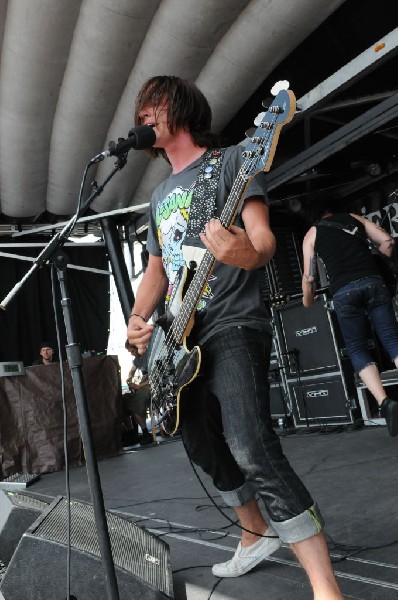 Greeley Estates on the Hurley Stage, Warped Tour, Verizon Wireless Amphithe