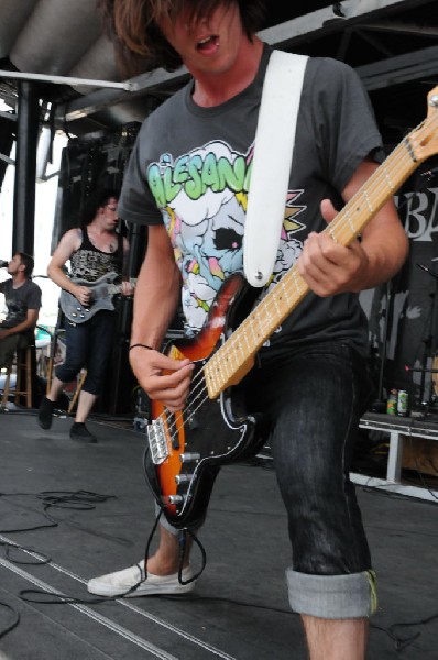 Greeley Estates on the Hurley Stage, Warped Tour, Verizon Wireless Amphithe