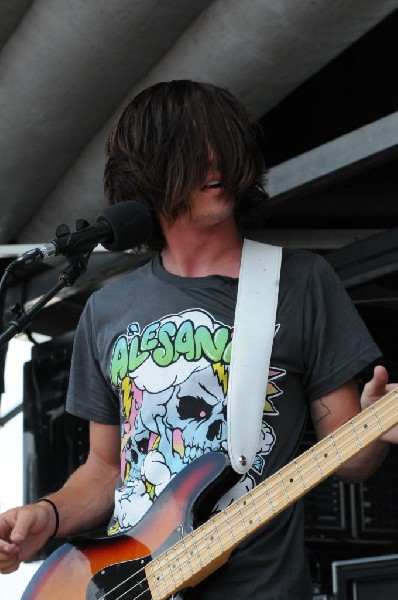 Greeley Estates on the Hurley Stage, Warped Tour, Verizon Wireless Amphithe