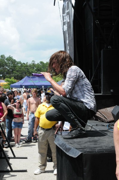 Greeley Estates on the Hurley Stage, Warped Tour, Verizon Wireless Amphithe