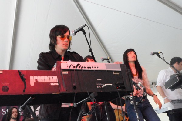Phenomenal Handclap Band at IODA Party, Emo's Annex, SXSW 2009