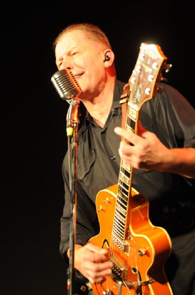 Reverend Horton Heat at Stubb's BarBQ, Austin, Texas 06/10/10 - photo by Je
