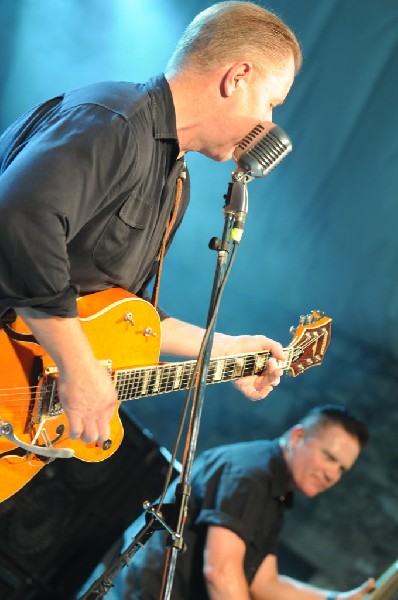 Reverend Horton Heat at Stubb's BarBQ, Austin, Texas 06/10/10 - photo by Je