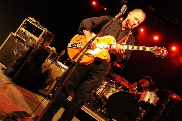 Reverend Horton Heat at Stubb's BarBQ, Austin, Texas 06/10/10 - photo by Je