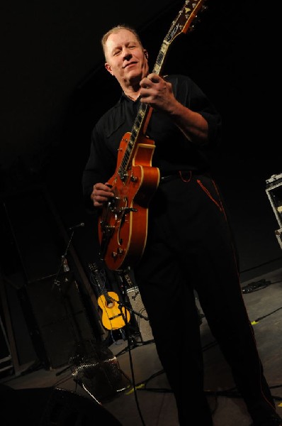 Reverend Horton Heat at Stubb's BarBQ, Austin, Texas 06/10/10 - photo by Je