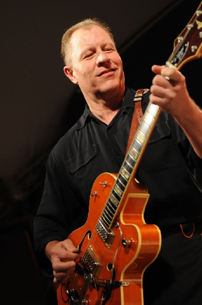 Reverend Horton Heat at Stubb's BarBQ, Austin, Texas 06/10/10 - photo by Je