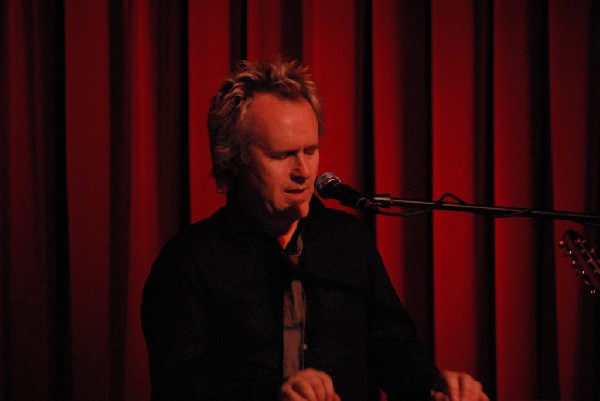 Howard Jones and Robin "The Itch" Boult at the Cactus Cafe, Austi