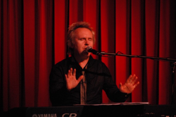 Howard Jones and Robin "The Itch" Boult at the Cactus Cafe, Austi