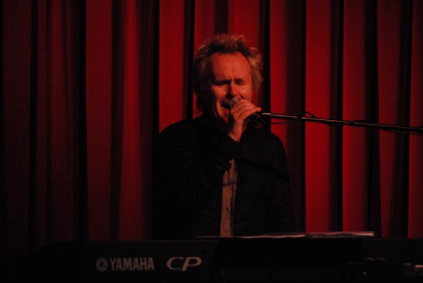 Howard Jones and Robin "The Itch" Boult at the Cactus Cafe, Austi