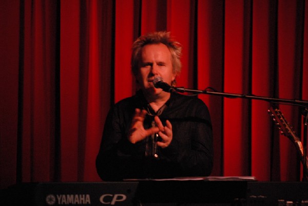 Howard Jones and Robin "The Itch" Boult at the Cactus Cafe, Austi