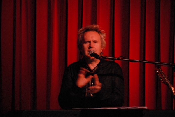 Howard Jones and Robin "The Itch" Boult at the Cactus Cafe, Austi