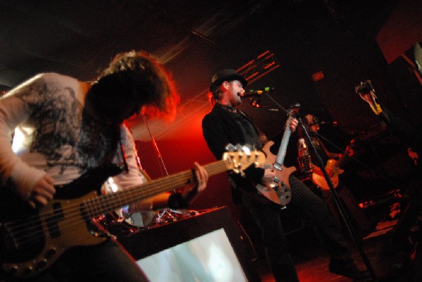 Hurt at La Zona Rosa, Austin, Texas