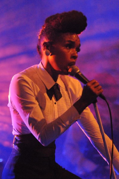Janelle Monae at Stubb's BarBQ, SXSW 2009, Austin, Texas