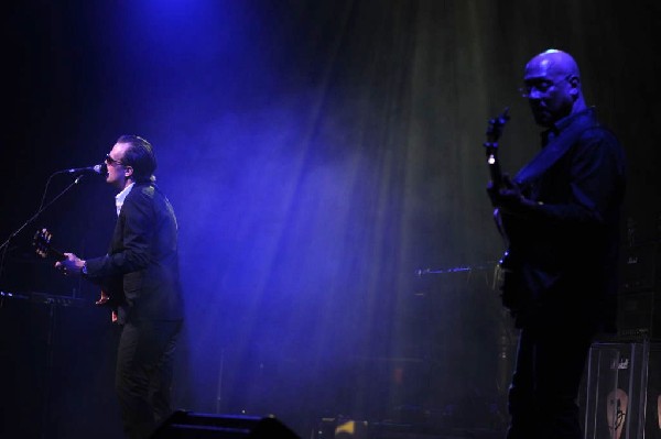 Joe Bonamossa at ACL Live at the Moody Theater, Austin, Texas 12/02/11 - ph