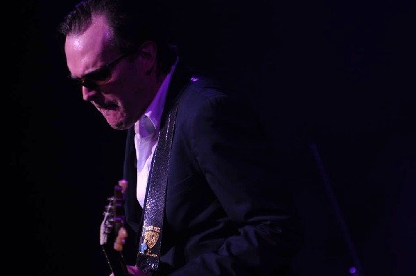 Joe Bonamossa at ACL Live at the Moody Theater, Austin, Texas 12/02/11 - ph