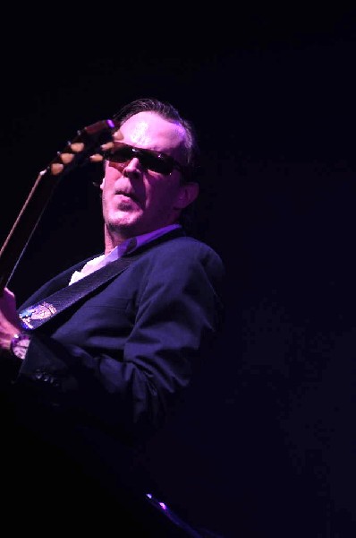 Joe Bonamossa at ACL Live at the Moody Theater, Austin, Texas 12/02/11 - ph