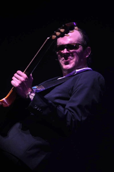 Joe Bonamossa at ACL Live at the Moody Theater, Austin, Texas 12/02/11 - ph