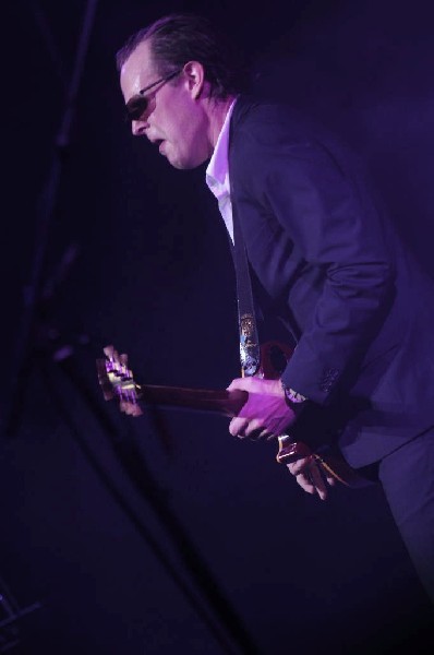 Joe Bonamossa at ACL Live at the Moody Theater, Austin, Texas 12/02/11 - ph