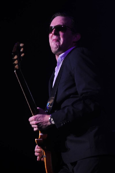 Joe Bonamossa at ACL Live at the Moody Theater, Austin, Texas 12/02/11 - ph