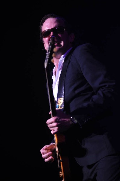 Joe Bonamossa at ACL Live at the Moody Theater, Austin, Texas 12/02/11 - ph