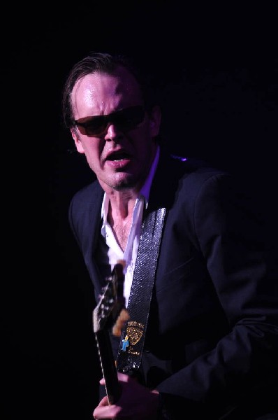 Joe Bonamossa at ACL Live at the Moody Theater, Austin, Texas 12/02/11 - ph