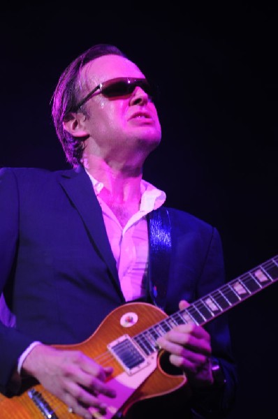 Joe Bonamossa at ACL Live at the Moody Theater, Austin, Texas 12/02/11 - ph