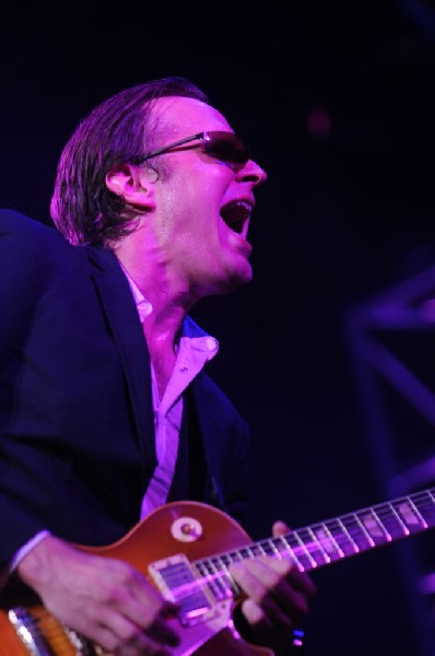 Joe Bonamossa at ACL Live at the Moody Theater, Austin, Texas 12/02/11 - ph