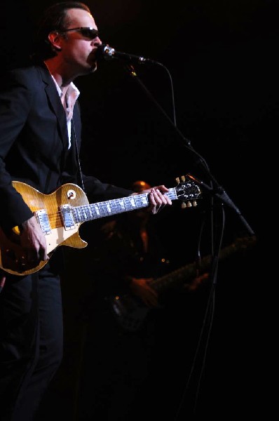 Joe Bonamossa at ACL Live at the Moody Theater, Austin, Texas 12/02/11 - ph