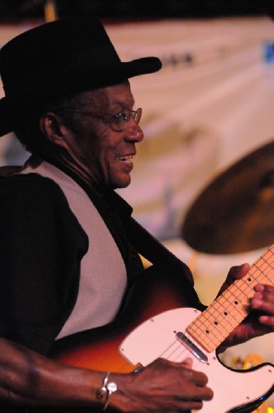 Joe Doucet at Lamberts's BarBQ, Austin, Tx - SXSW 2008