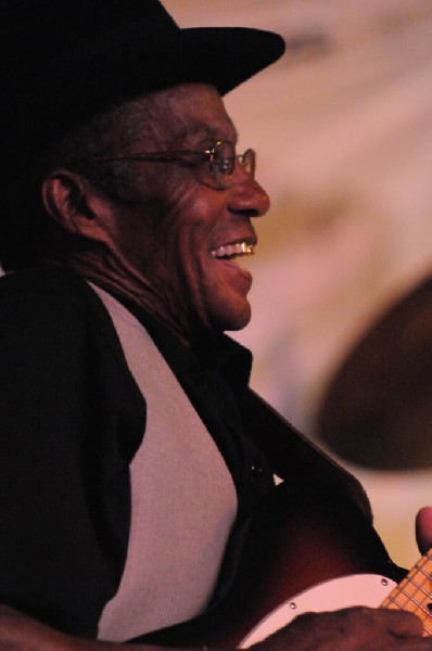 Joe Doucet at Lamberts's BarBQ, Austin, Tx - SXSW 2008